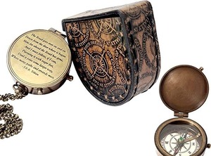 Brújula de bolsillo de latón de la mejor calidad, brújula de navegación portátil de estilo antiguo, hecha de latón macizo para senderismo disponible para la venta - Product Image 4