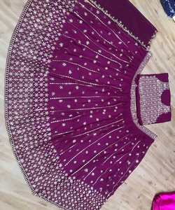 Nouveau dernier concepteur attrayant rose couleur Net tissu Lehenga Choli pour femme indienne et pakistanaise en vêtements ethniques ethniques - Product Image 5