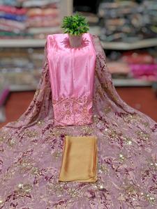 Dirac somalí moderno Faransavi en seda floral brillante con detalles dorados relucientes, perfecto para eventos elegantes. - Product Image 1
