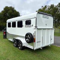 Remorque de transport d'équidés d'occasion à chargement par l'angle, capacité 3 chevaux, modèle standard, disponible à la vente en gros
