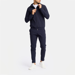 Conjunto Deportivo Personalizado para Hombre con Logotipo, Sudadera con Cremallera y Pantalones Jogger, Fabricante de Conjuntos Deportivos para una Comodidad Elegante y Transpirable - Product Image 2