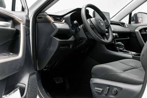 รถ SUV ปี 2025 TYT- Wildlander Luxury Plus เครื่องยนต์ 2.0L อินไลน์ 4 สูบ ขับเคลื่อน 4 ล้อ  สีขาวสะอาดตา  ไมล์น้อย/กม. (19 กม.)  รับรองคุณภาพ ใช้งานแล้ว - Product Image 3