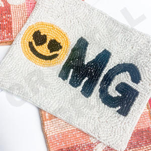 Pochette à monnaie OMG Smiley Face Portefeuille personnalisé en perles de rocaille Beau cadeau de maman-Design de coeurs pour filles - Product Image 1
