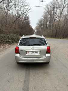 Toyota Avensis 2.2 Diesel d'occasion en bon état - Product Image 5