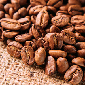 Grains de café vert Arabica - Options torréfiées et vertes, emballage en vrac, qualité supérieure, saveur intense - Product Image 1