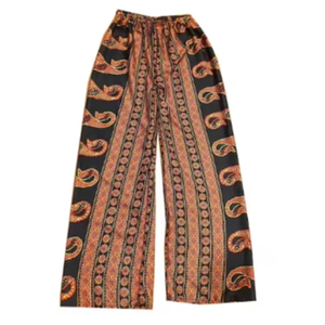 Pyjamas en soie à la mode pour femmes Pantalon ample de style Boho pour un voyage relaxant ou un yoga Vêtements de nuit doux et fluides - Product Image 1