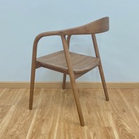 Ensemble de table et chaises d'extérieur en teck moderne et durable pour villa, emballage privé disponible