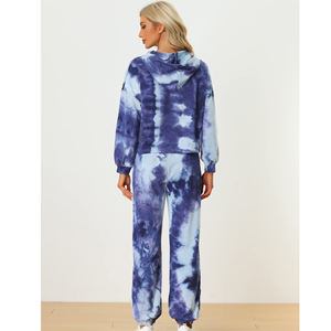 Survêtement élégant Tie Dye pour les femmes Vêtements de sport confortables parfaits pour l'entraînement de course à pied et les vêtements de mode décontractés - Product Image 4
