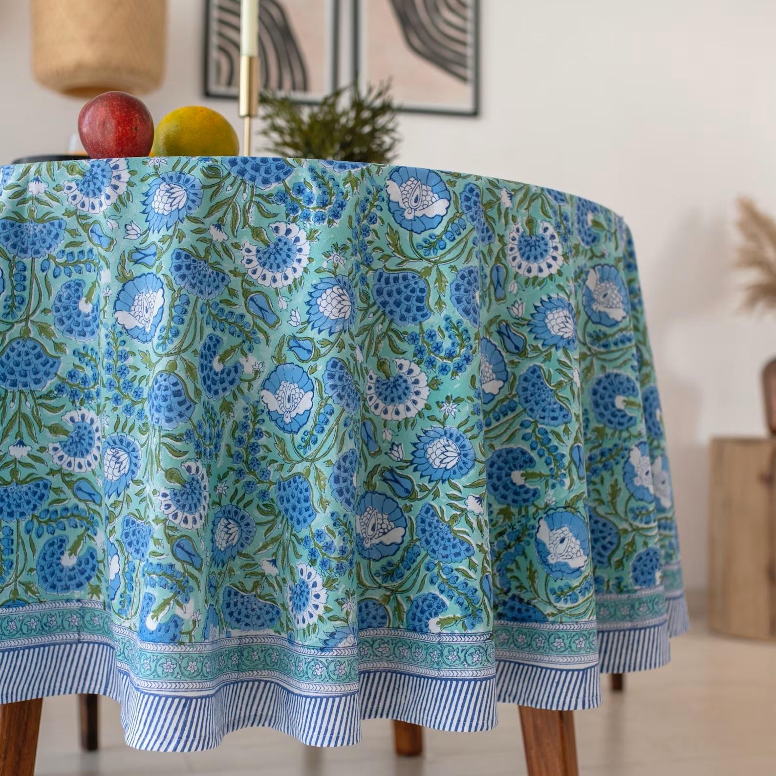 ผ้าปูโต๊ะทรงกลมลายดอกไม้สีเขียวน้ำทะเลสีฟ้า