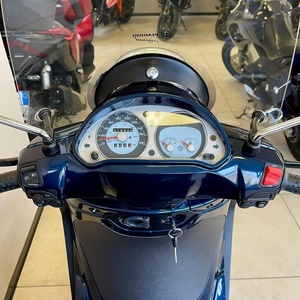 Scooter à essence PIAGGIO BEVERLY 500 - Product Image 2