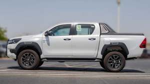 2025 pour Hilux Adventure 4.0L à essence, conduite à gauche, 200-250 ch, 400-500 Nm (Blanc) - Product Image 2