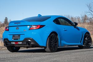 Jouet authentique soigneusement utilisé 2023 o t a GR86 Premium - Product Image 3