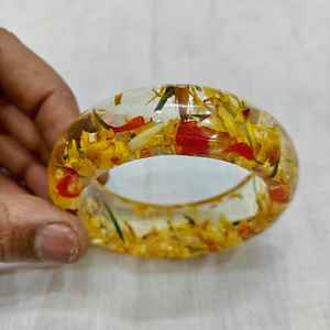 Brazalete de Resina Acrílica Estilo Joyería, Brazalete Acrílico Cuadrado Irregular Ancho Multicolor Deslumbrante Exagerado para Mujer - Product Image 1