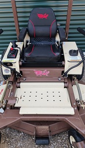 Tondeuse autoportée d'occasion Grasshopper 61 pouces – Moteur Kawasaki Commercial Zero Turn - Product Image 3