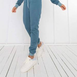 Onesie en polaire pour femmes personnalisé OEM Premium-confortable et chaud-idéal pour les nuits d'hiver et la détente - Product Image 5