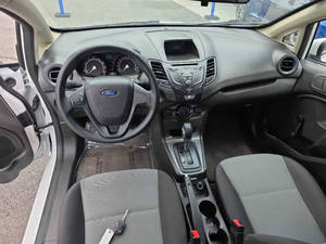 Auto Usado de Calidad a Precio Accesible, Ford Fiesta S 2017, Volante a la Izquierda - Product Image 2