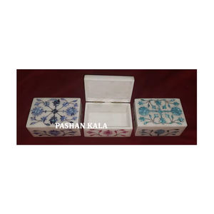 Caja de joyería con incrustaciones de madreperla de mármol blanco con diseño Floral hecho a mano, forma rectangular con superficie brillante, embalaje de joyería usado - Product Image 1