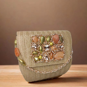 Sac à rabat en daim fait main avec perles, ornements en perles pour femmes, occasions spéciales - Design vintage, haute qualité, long - Product Image 1