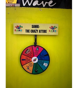 Rueda giratoria de plástico de pie Rueda de juego duradera portátil de 2 pies para fiestas y eventos con estilo retro de anime - Product Image 2