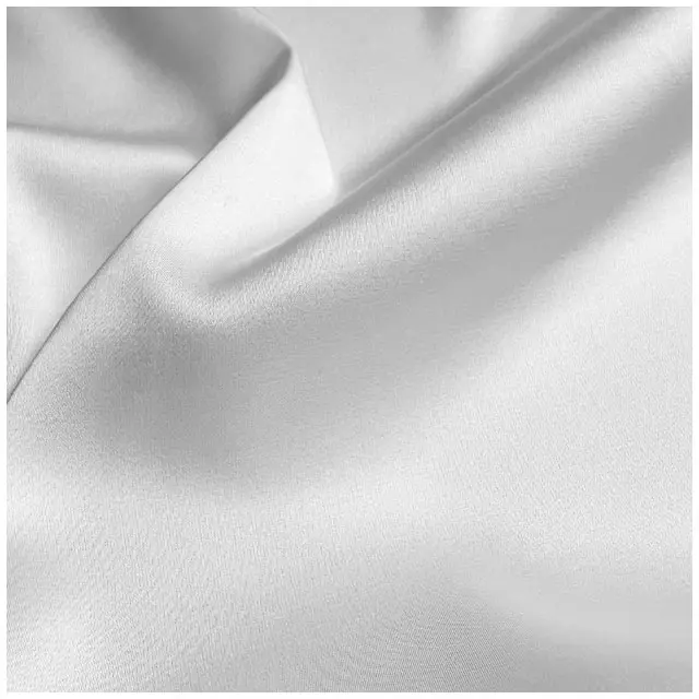 光沢のある中重量生地P07を使用した光沢のあるシルク製ポリエステル繊維の衣料品業界