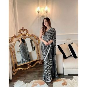 Collection Premium lourde et belle la plus tendance Fancy Wear Georgette Saree Blouse avec séquence Fabricant de travail Surat - Product Image 1