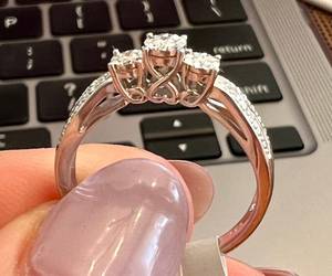 Bague Halo en Argent 925 avec Diamant Moissanite de Coupe Ronde au Design Unique, Bijoux Fins pour Anniversaires, Bague Cadeau Personnalisée - Product Image 4