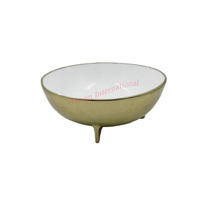 Bol à fleurs en métal blanc en laiton moderne du milieu du siècle ustensiles de cuisine et vaisselle écologiques personnalisables vaisselle décorative - Product Image 1