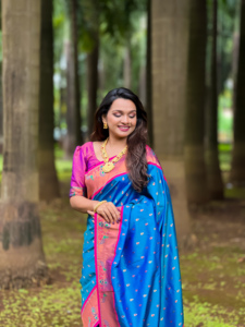 Hermoso Sari de Seda Paithani para Mujer con Tejido Zari y Diseño de Motivos Meenakari para Fiestas y Uso Casual - Product Image 3