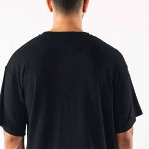 T-shirt surdimensionné noir de qualité supérieure pour hommes confortable décontracté écologique col rond Spandex coton minimaliste design élégant - Product Image 6