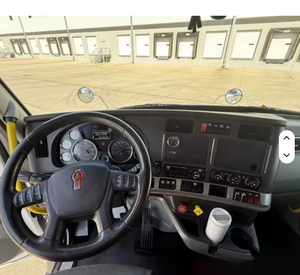 Camión semirremolque Kenworth T680 Sleeper 2025, seminuevo, con techo elevado de 76 pulgadas, 450HP y 12 velocidades - Product Image 2