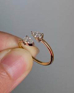 Anillo de Compromiso de Moissanita Premium de 0.35CT, Color E/F, Plata 925, Claridad VVS1, Sin Níquel, Sin Plomo, Corte Pera Clásico, Anillo para Mujer - Product Image 3