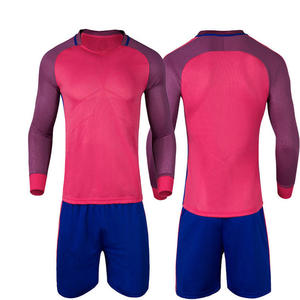 Uniformes de football professionnels de haute qualité, respirants, personnalisés, avec sublimation personnalisée et style unique - Product Image 2
