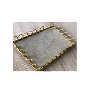 Indian Metal World Bandeja de metal vintage grande Bandeja decorativa de forma rectangular al precio más barato - Product Image 1