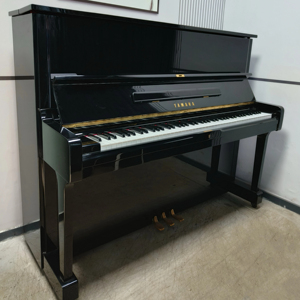 1 Piano Yamaha U1H Importado de Japón en Venta, Piano Vertical Digital de 88 Teclas con Sonido Estable, Venta al por Mayor y Exportación - Product Image 1