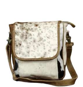 Bolso Bandolera de Cuero Genuino Hecho a Mano, Ecológico, con Estampado Animal, Cierre de Cremallera, Unisex, para Verano/Otoño/Invierno - Product Image 1