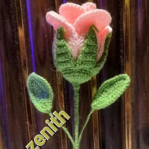 Rosas de ganchillo artesanales hechas a mano para Diwali, belleza floral delicada única, decoración elegante, flores de rosas de ganchillo a mano - Product Image 1