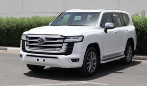 LANDCRUISER 300 GXR V6 4.0L Diesel SUV 2022 - Product Image 5