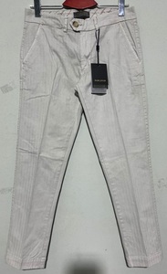 Pantalones informales chinos de marca personalizada con patrón recto de corte regular para hombre - Product Image 2