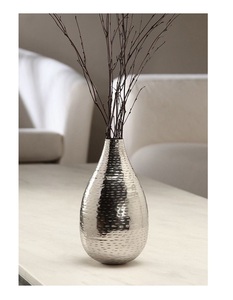 Vases de table en métal modernes martelés de designer pour la décoration Grande table de mariage avec des tailles et des styles de formes personnalisés - Product Image 5
