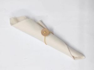 Boutons en bois au design classique fait à la main Anneau de serviette Papillon attrayant Fêtes de mariage Décorations de table à manger en papier - Product Image 3