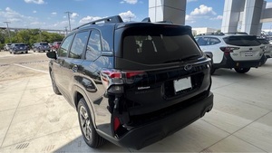 Usado Clean 2025 Subar-u bosque-R Limited Sport Utility 4 - Product Image 6