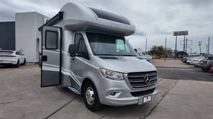 Mercedes-Benz Sprinter 3500XD 2022 en Perfectas Condiciones - Product Image 4