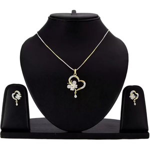 Pendentif en diamant prêt pour le mariage, modèle Mangal ou BH - Product Image 3