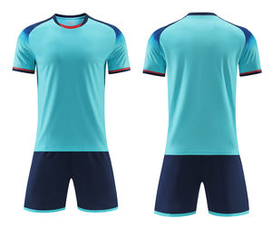 Conjunto de Uniforme de Fútbol Personalizado, Jersey y Pantalones Cortos de Fútbol Duraderos y Transpirables con Impresión de Logotipo - Product Image 1