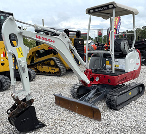 LIVRAISON GRATUITE TAKEUCHI TB216 Mini-Excavatrice sur Chenilles 24 CV Diesel avec ROPS Ouvert, Godet à Broches, Homologuée EPA CE, Pompe Hydraulique Auxiliaire - Product Image 2