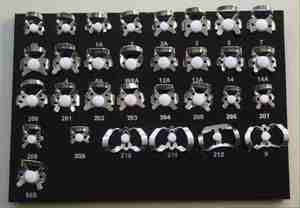 Juego de Pinzas de Goma para Dique Dental Endodóntico, 31 Piezas con Bandeja Negra, Instrumentos Dentales, Gran Venta - Product Image 2