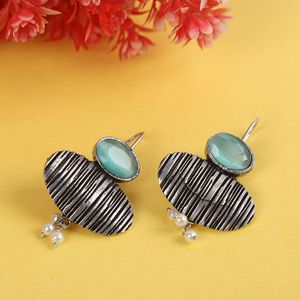 Pendientes de Perlas de Piedra con Diseño de Buey Verde Menta, Nuevo Concepto de Accesorio de Moda - Product Image 1