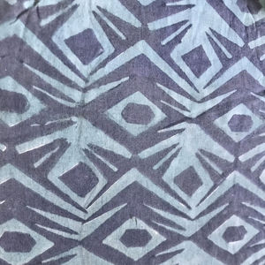 ผ้าฝ้ายพิมพ์ลายด้วยมือ ลายเรขาคณิตชนเผ่า โทนสีครามและสีเทา - Product Image 3
