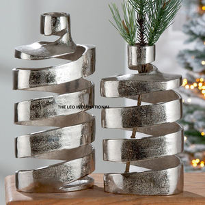 Vase à fleurs en métal artistique de haut niveau ensemble lumière concepteur de luxe fleur décorative irrégulière arrangeant des ornements pour le salon - Product Image 1