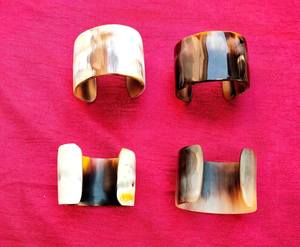 เครื่องประดับแฟชั่นรักษ์โลก คุณภาพสูง งานแฮนด์เมด ผลิตภัณฑ์จากช่างฝีมือชาวอินเดีย กระดุมข้อมือและกำไลข้อมือทำจากเขาควาย ผลิตในอินเดีย - Product Image 4